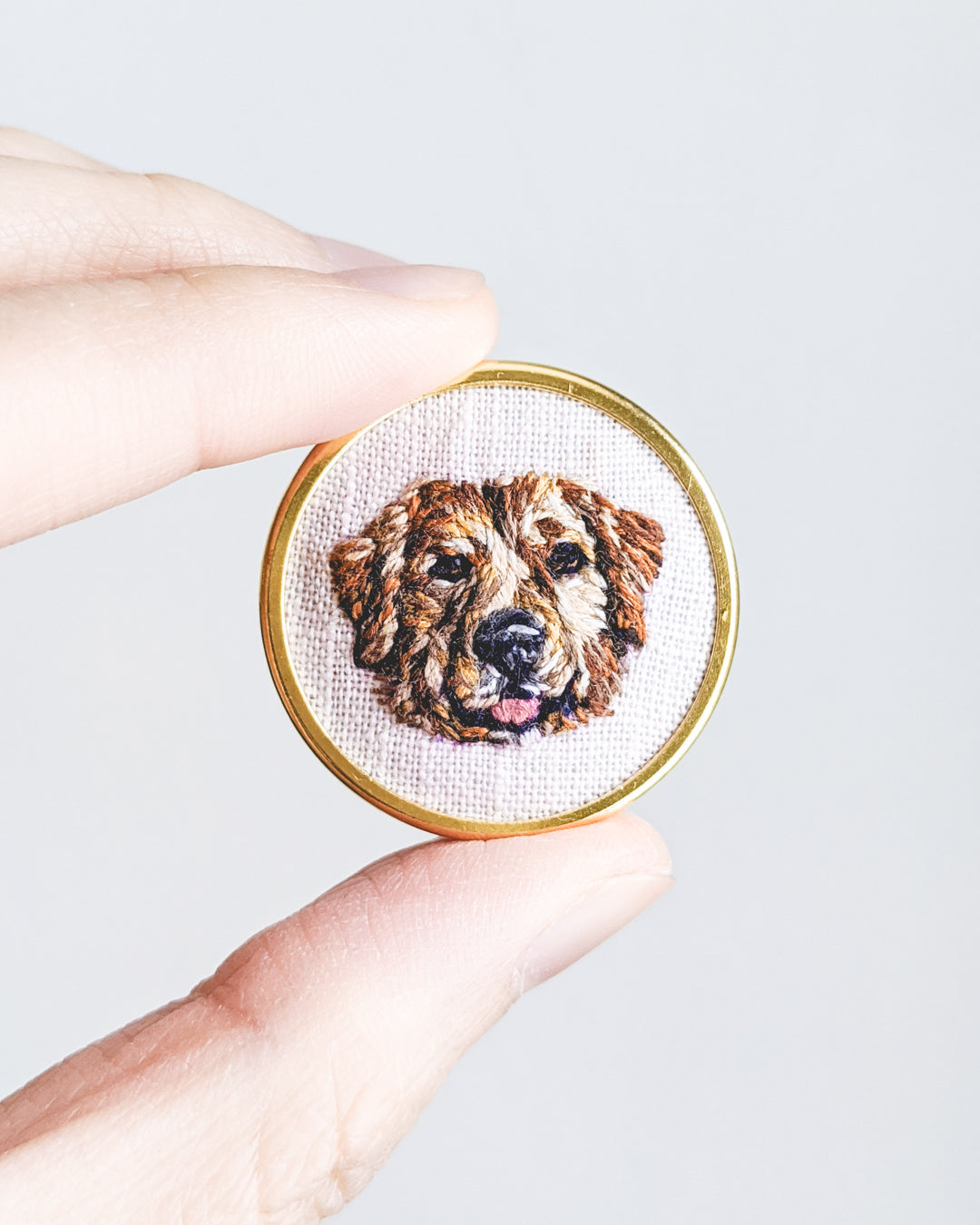 Embroidered Dog Pin - Golden Retriever