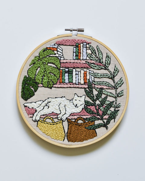 Bookshelf Cat Embroidery Pattern PDF